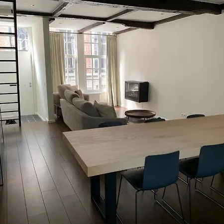 Entire House In Centre Of 別荘 ヘント